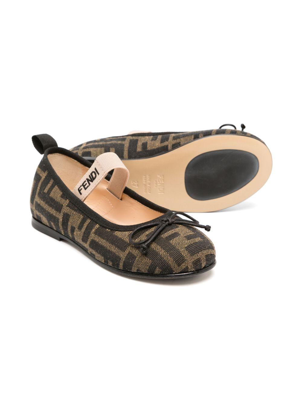 JFR376 AQ75F1NJB FENDI KIDS