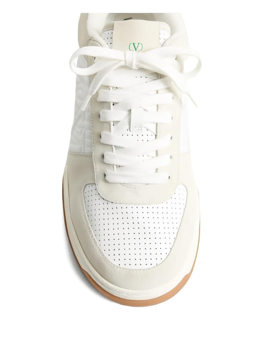 8Y2S0M78ZZM* #0BO VALENTINO