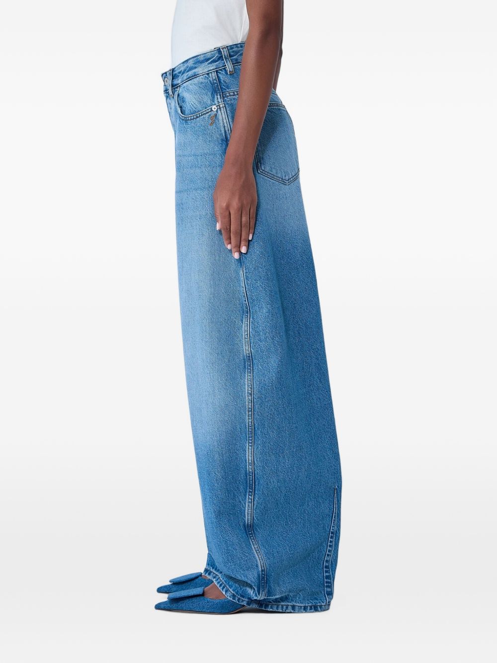  PAW00609 AD0003833C JACQUEMUS 