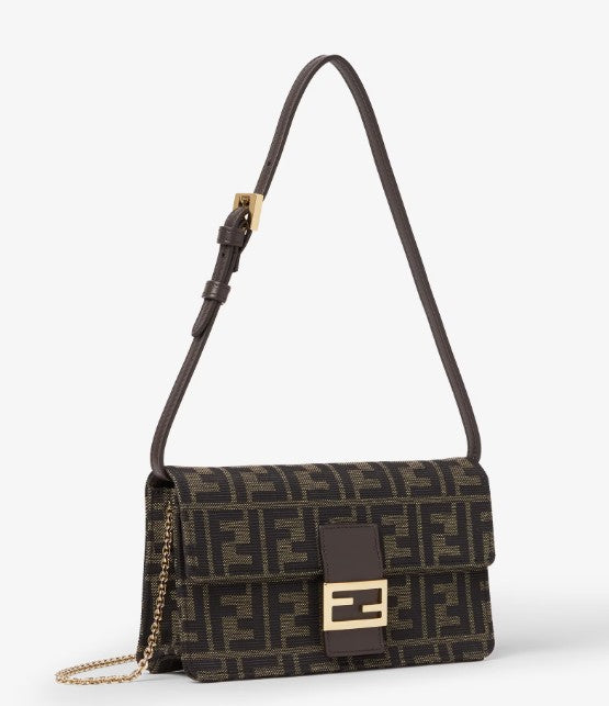  8M0602* B17AF14YN Fendi* 