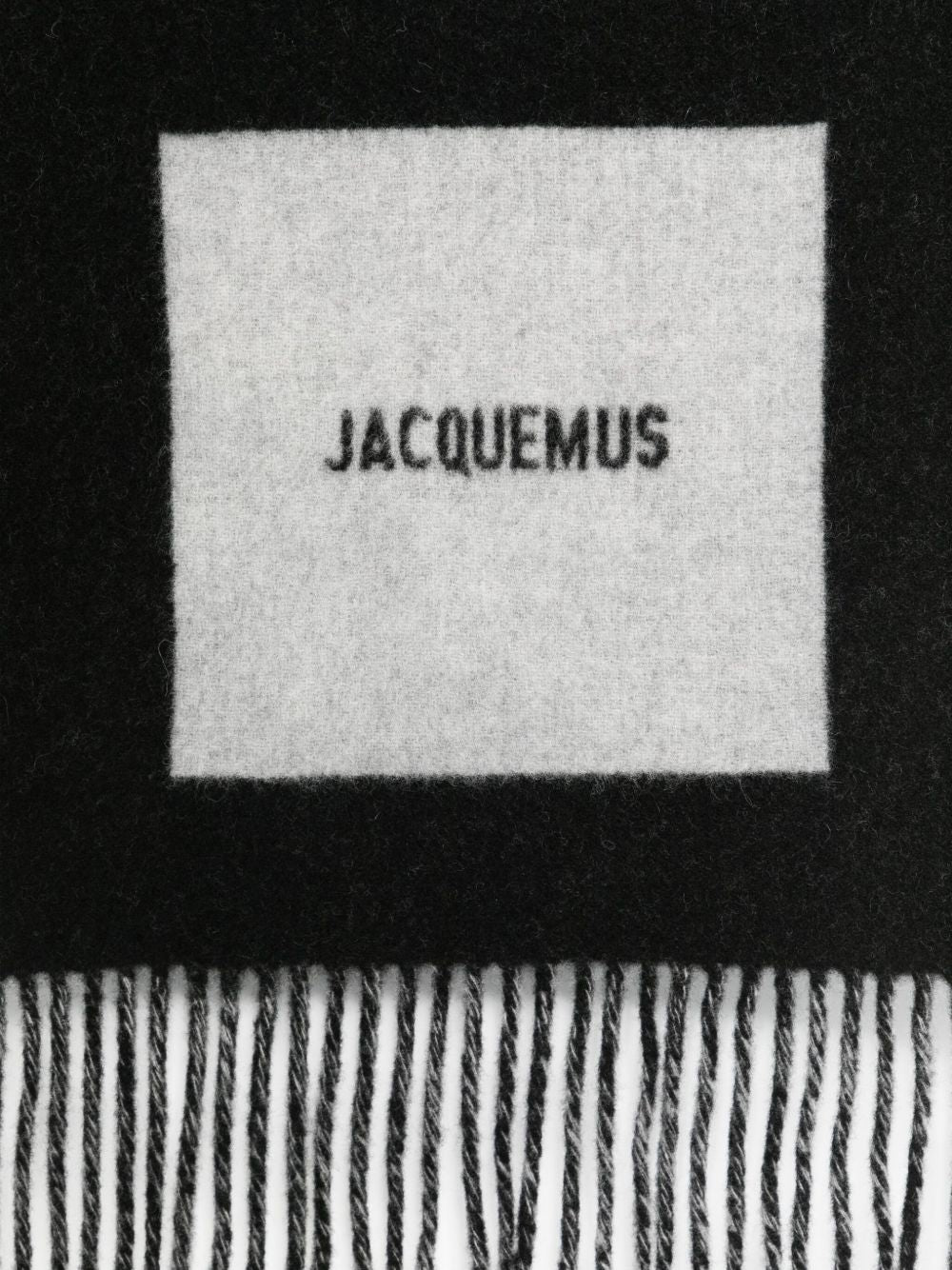  25HACU00579 AOT4044090 JACQUEMUS 