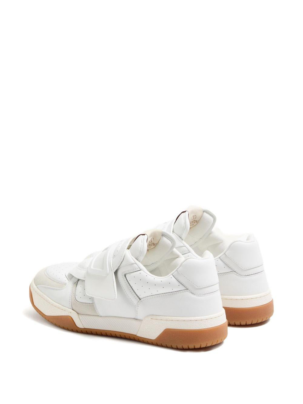  7Y2S0L36* YEJ0BO VALENTINO 