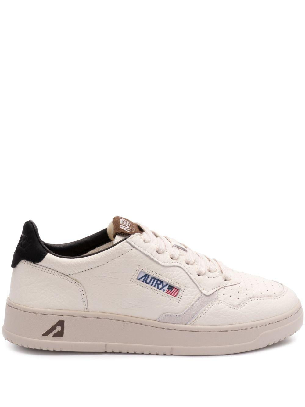  AULM LE15BK/PINECONE AUTRY 