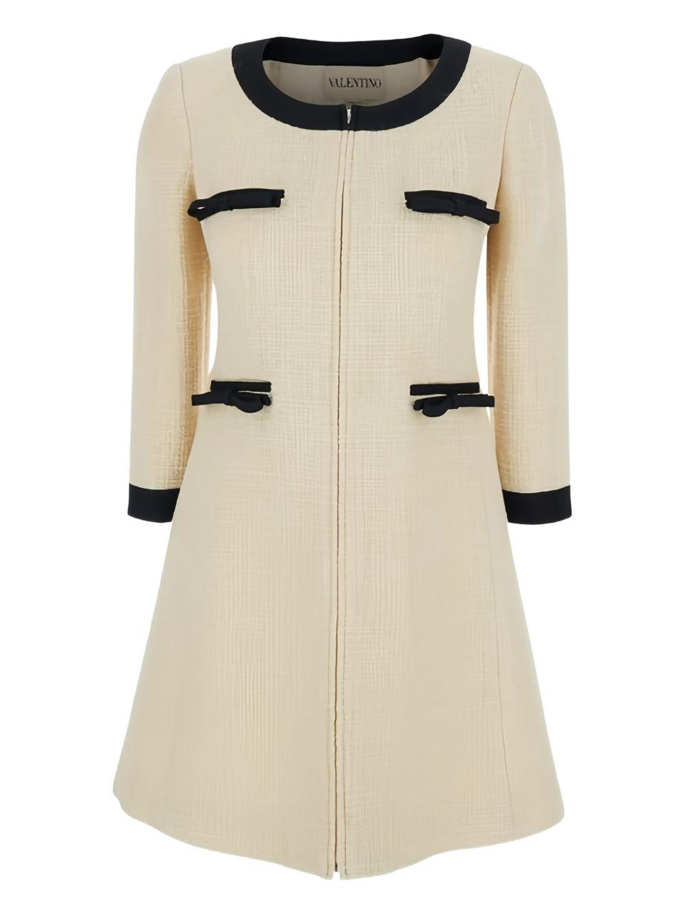  7B0VAH25* 90YDNG VALENTINO 