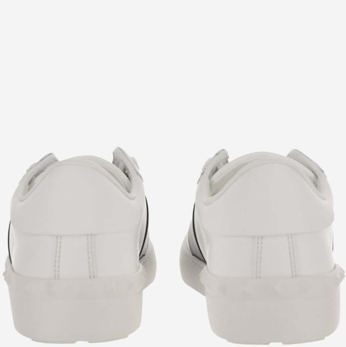  7Y2S0830* BLUM15 VALENTINO 