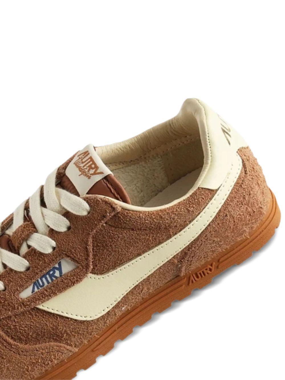  WSLW UB33KENYA/RUT AUTRY 