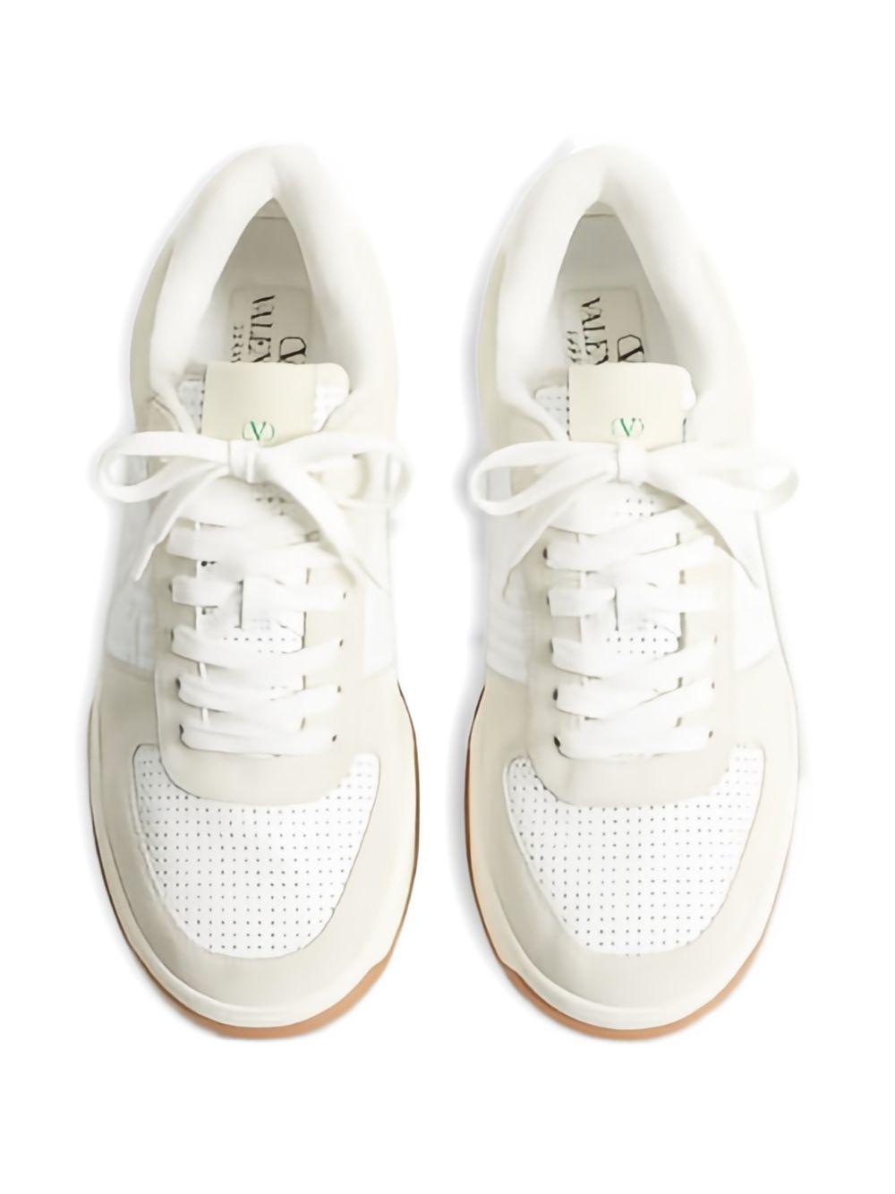  8Y2S0M78ZZM* #0BO VALENTINO 