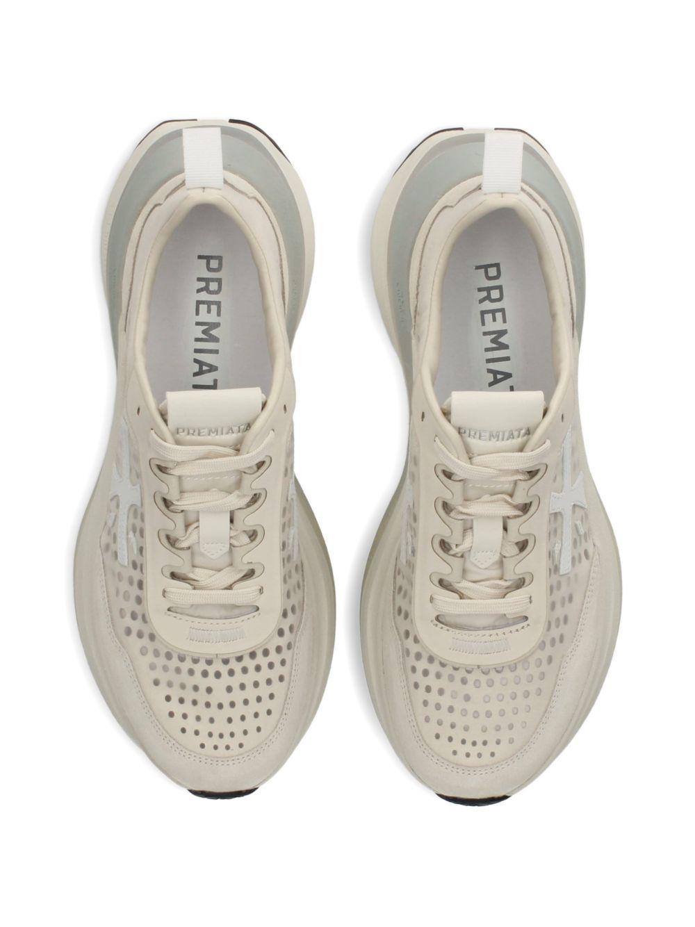  HILL #8242 PREMIATA 
