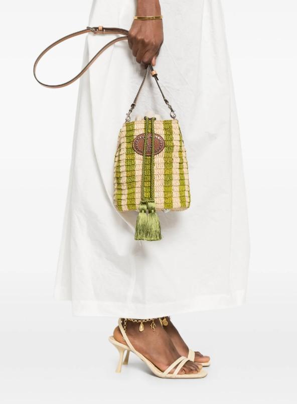  8W2B0T03IXU* #C8J VALENTINO 