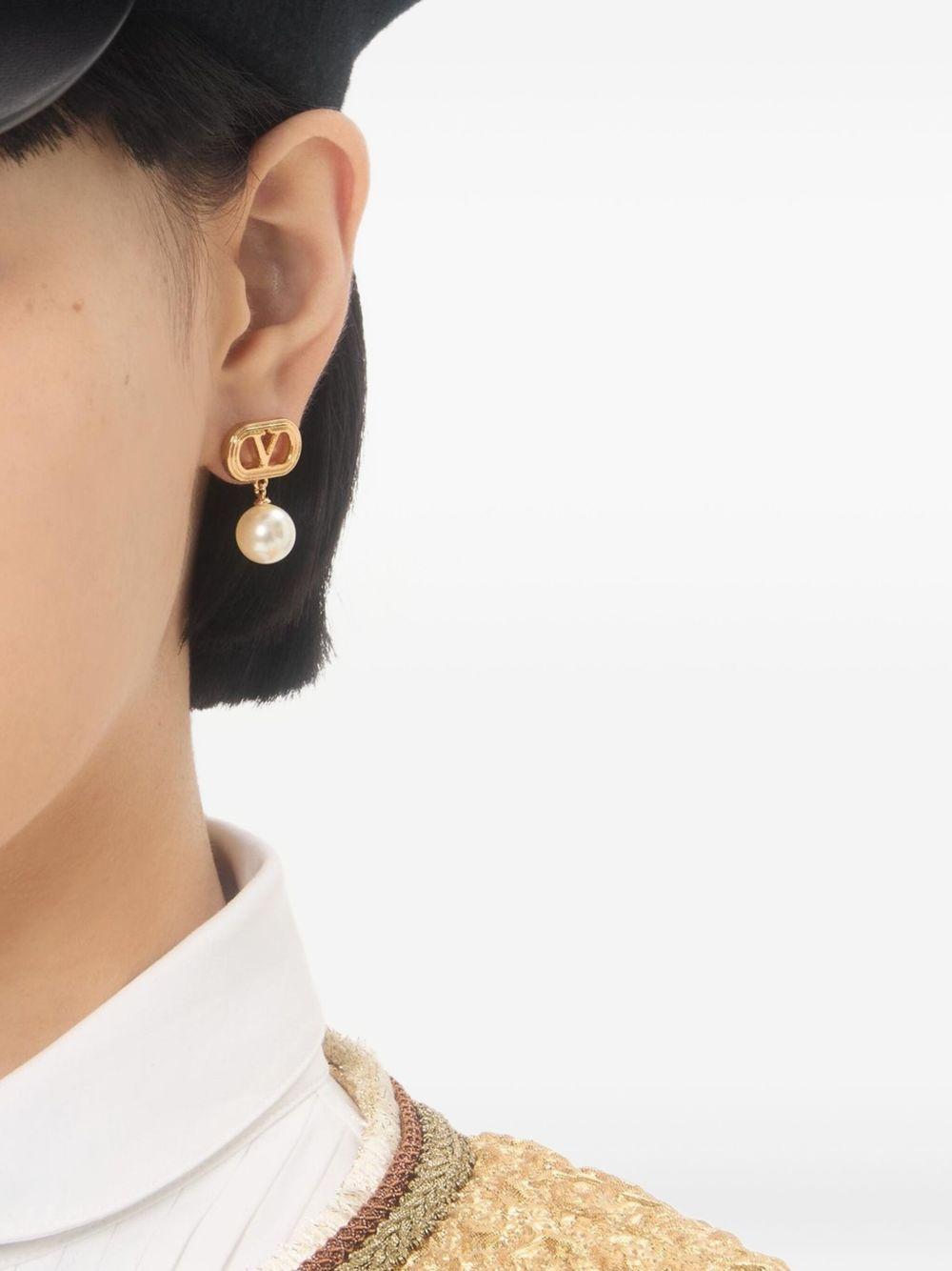  8W2J0Y78UXM* #RG5 VALENTINO 