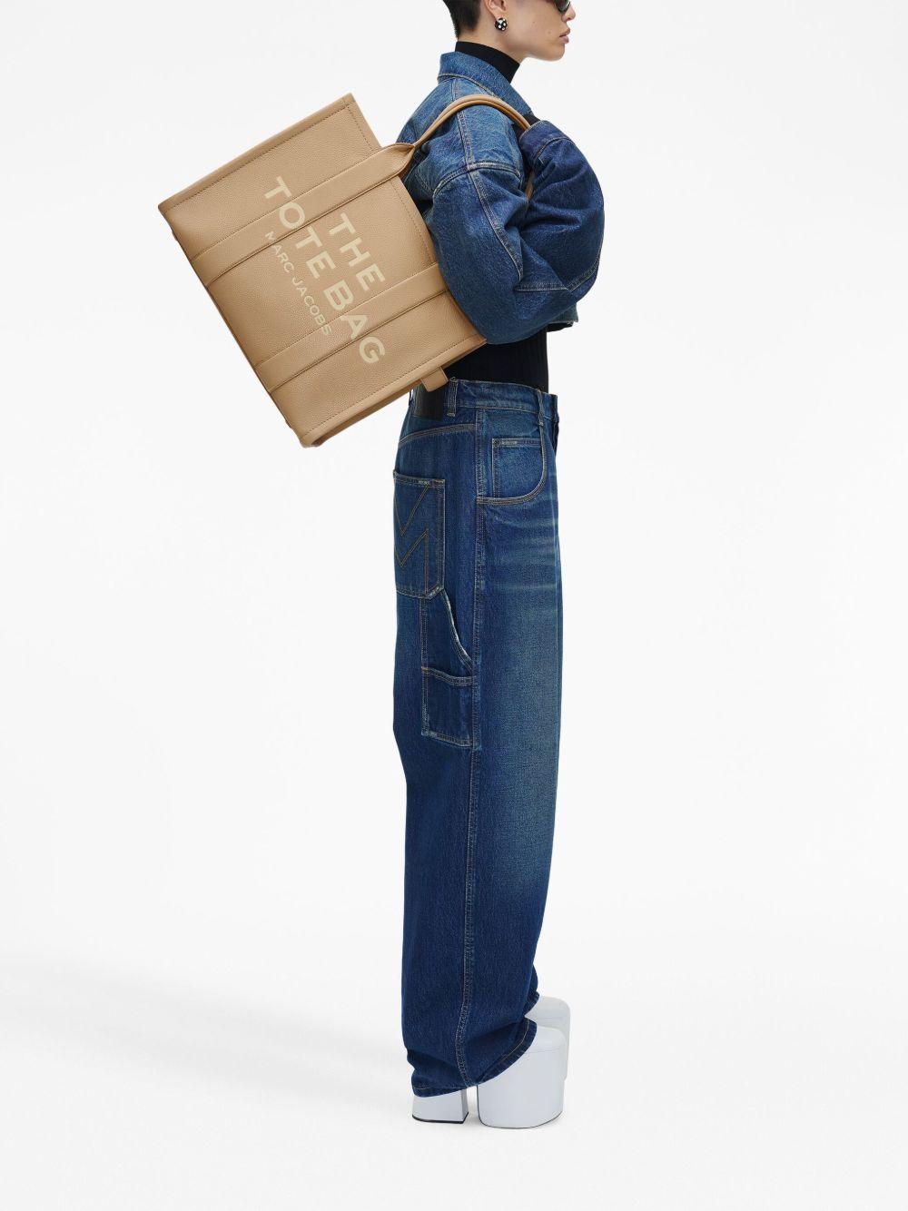  H020L01FA21 #230 MARC JACOBS 