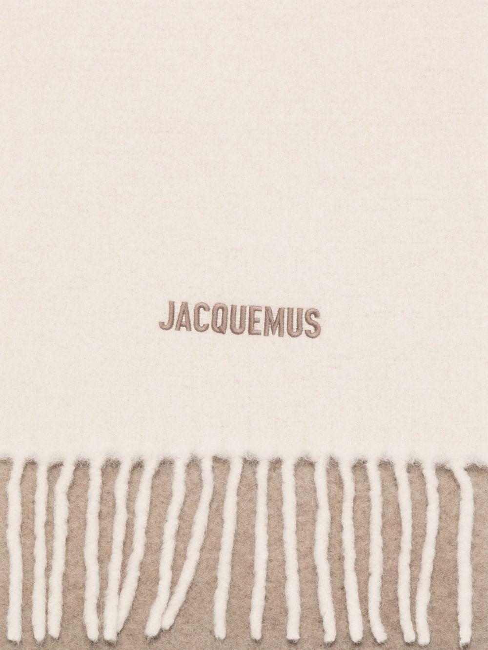  24HACU00574 AOT4032015 JACQUEMUS 
