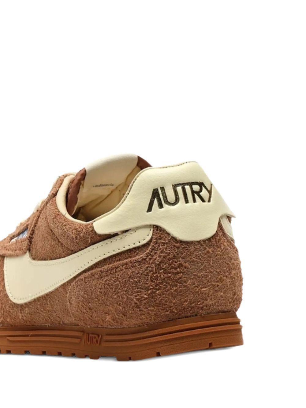  WSLW UB33KENYA/RUT AUTRY 