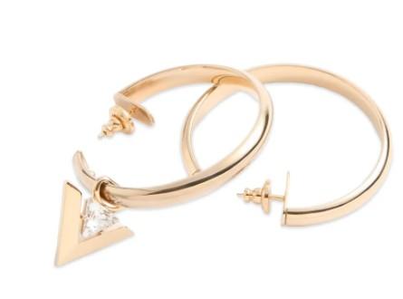  7W0J0AW8* YCW9MN VALENTINO 