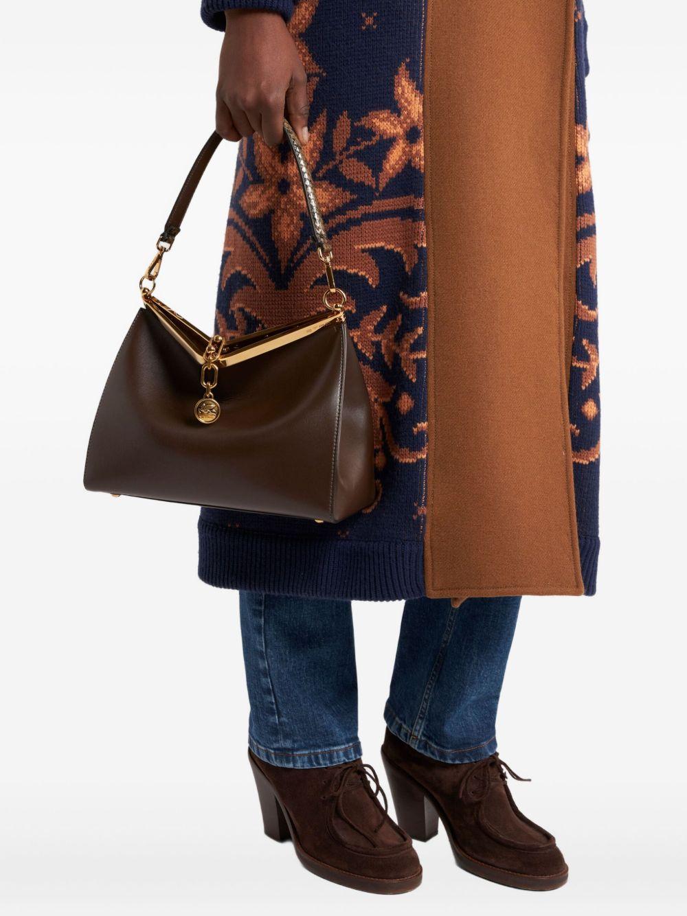  WP1B0002 AU022M0289 ETRO 