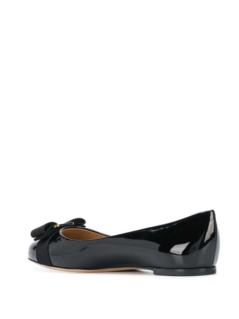 SALVATORE FERRAGAMO 57455601A181NERO