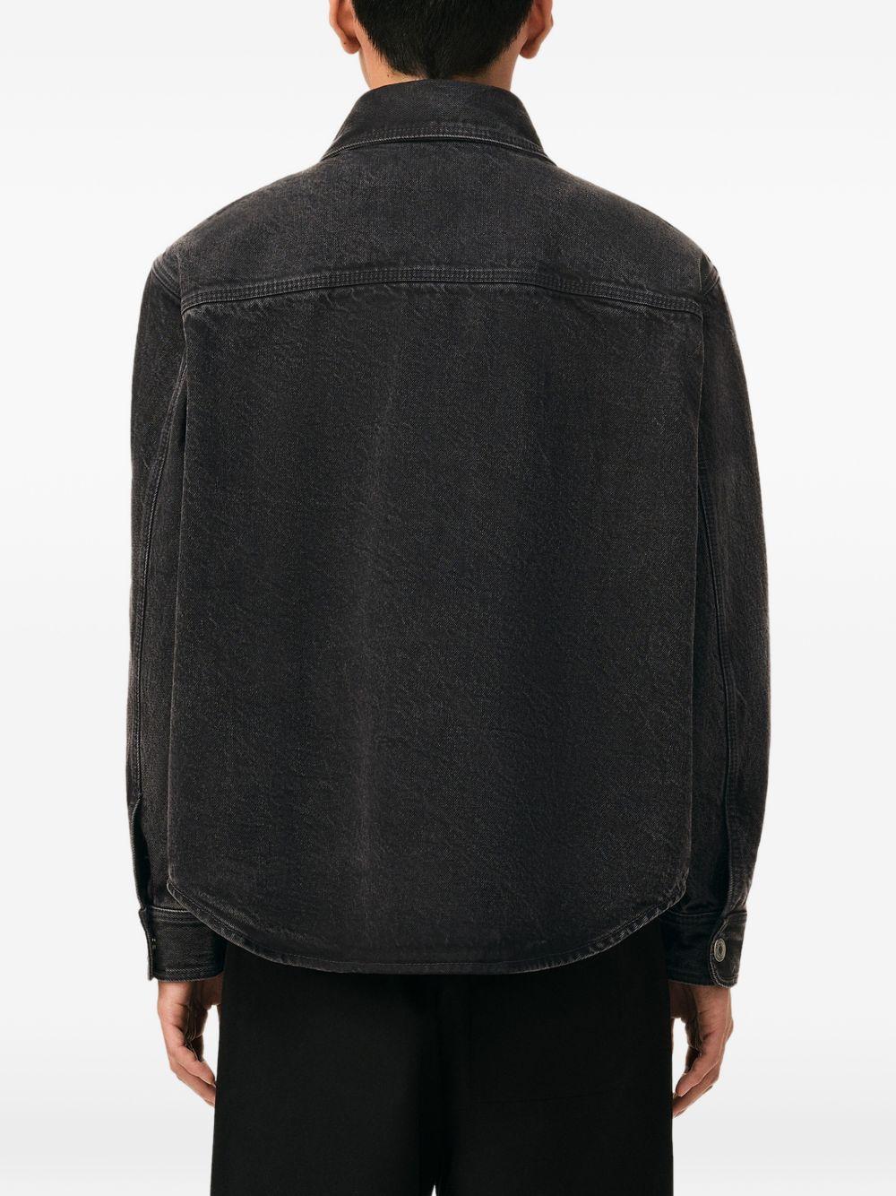  UJK897 DE0124031 AMI 